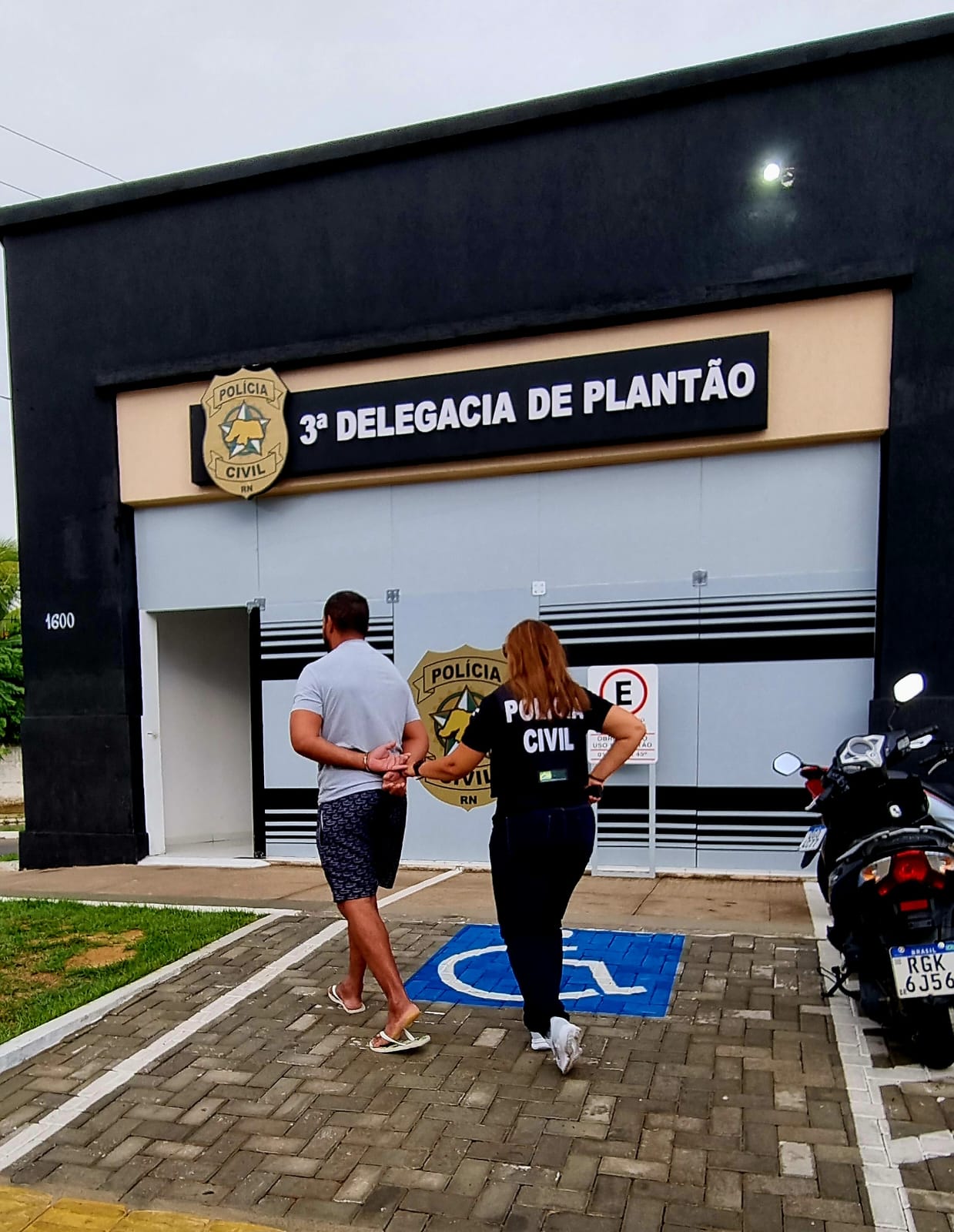 Polícia Civil prende suspeito por violência doméstica e familiar contra a mulher em Parnamirim