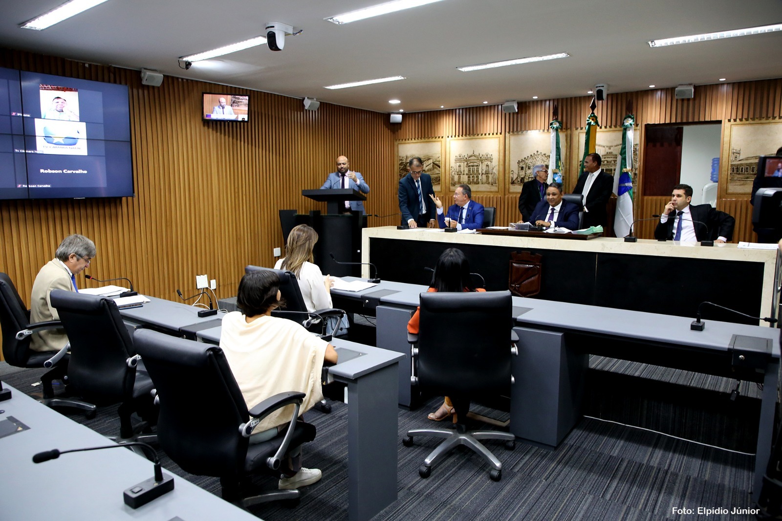 Vereadores discutem ações preventivas contra golpes e fraudes a idosos em Natal