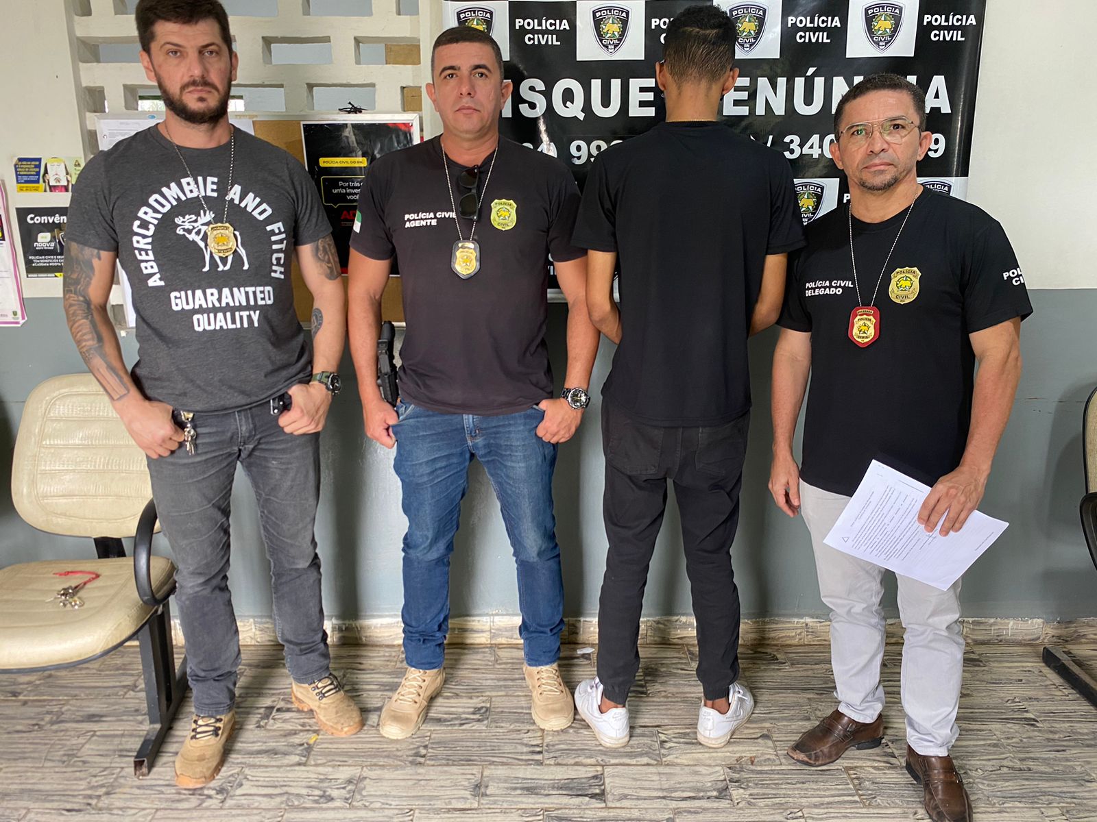 Operação prende jovem no RN por planejar atentados em escola no Interior de Minas Gerais