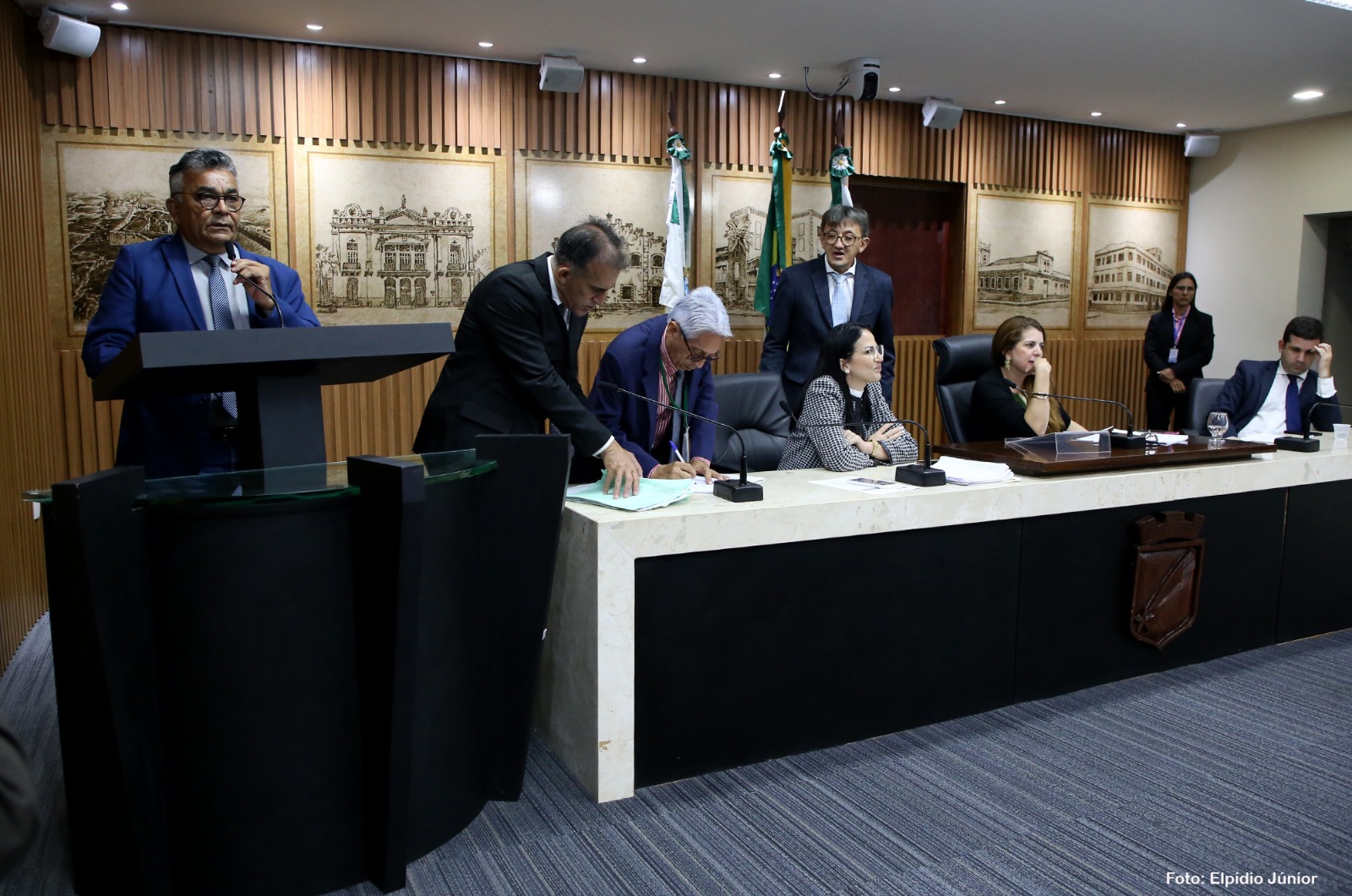 Vereadores de Natal aprovam projeto que regulamenta a profissão de Orientador Turístico