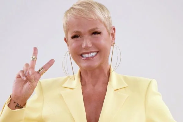 Xuxa revela desejo de conhecer casa de swing antes dos 60 anos