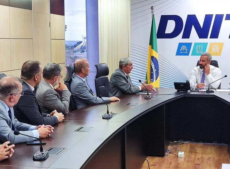Prefeito de Parnamirim pede ao DNIT construção de nova trincheira na BR-101 e acesso direto à Prudente de Morais