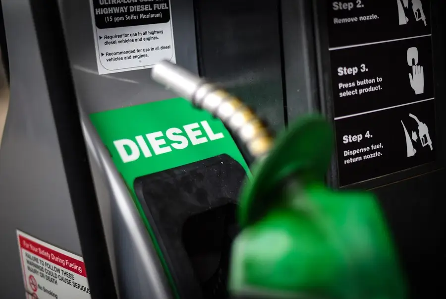Petrobras reduz preço do diesel para as distribuidoras a partir desta quinta-feira