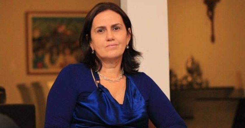 Virgínia Ferreira decide não assumir Planejamento e fica na Gestão de Projetos do Estado
