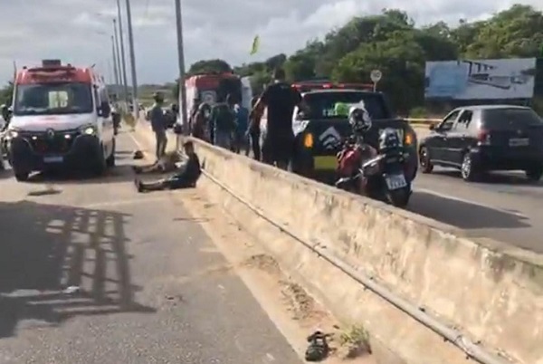 Acidente deixa uma pessoa morta e duas feridas na Ponte Newton Navarro, na Redinha