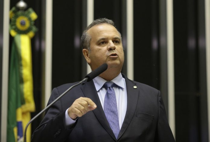 Rogério Marinho propõe Lei Complementar para melhorar condições de trabalho de entregadores e motoristas de aplicativos