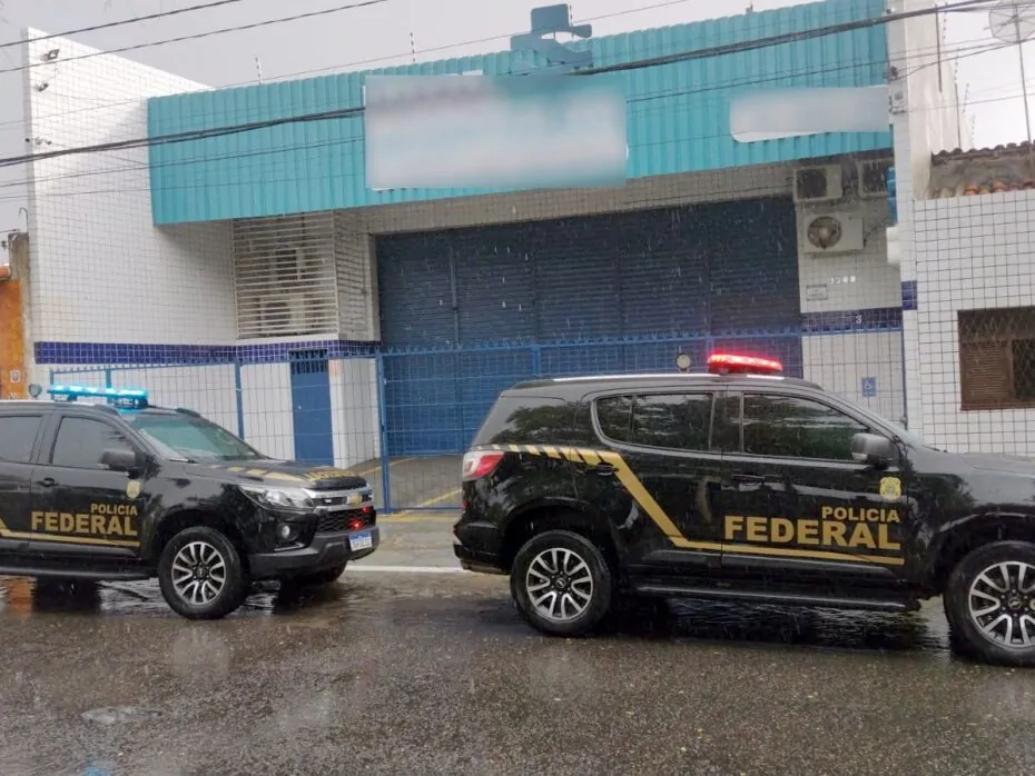 PF, CGU e MPF cumprem mandados no RN em operação contra fraudes na compra de medicamentos e produtos hospitalares