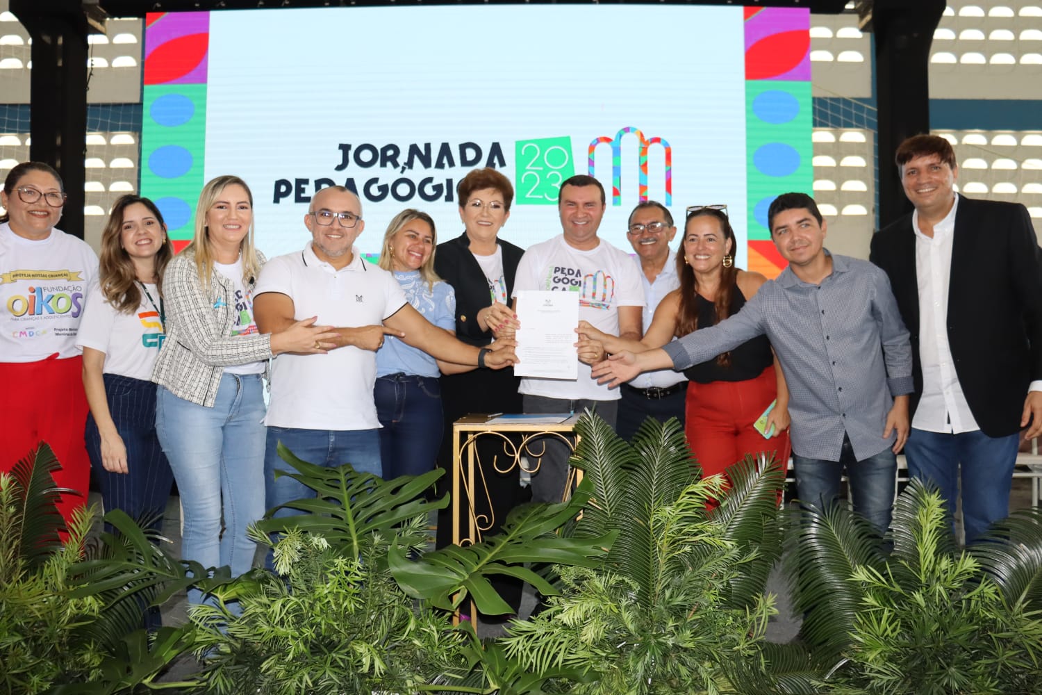 Prefeito Emídio Jr sanciona Lei do piso dos professores na abertura da Jornada Pedagógica
