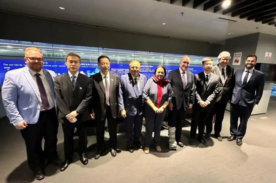 Em viagem à China, Fátima apresenta projeto do Porto-Indústria Verde à maior construtora do mundo