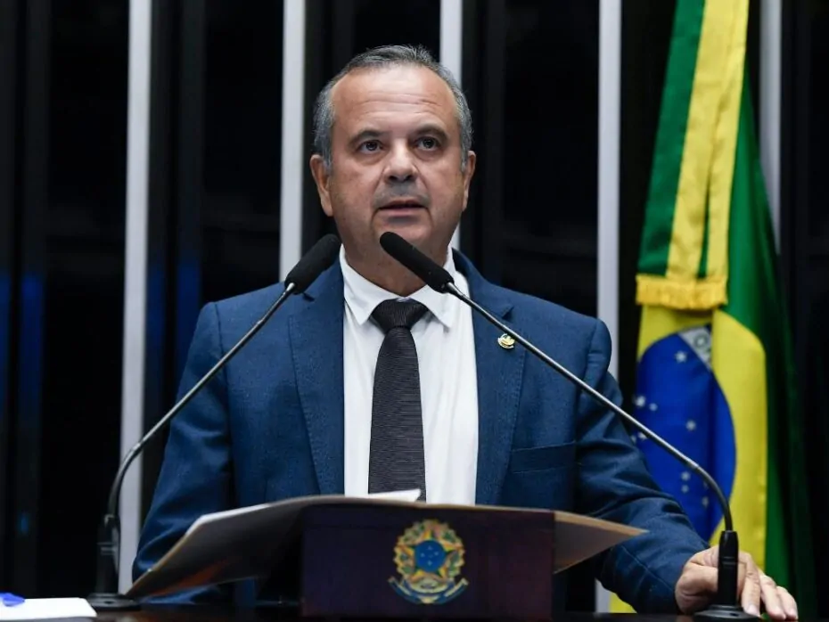 Governo Lula quer controlar CPMI do 8 de janeiro porque quer “esconder alguma coisa”, diz Rogério