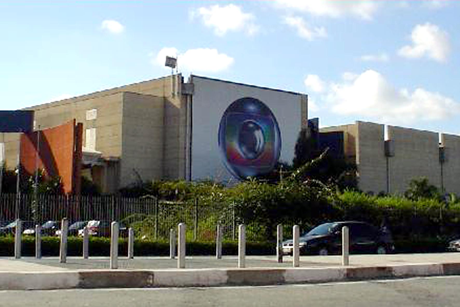 Globo baixa salários e atores precisam de vaquinhas para pagar dívidas, revela coluna