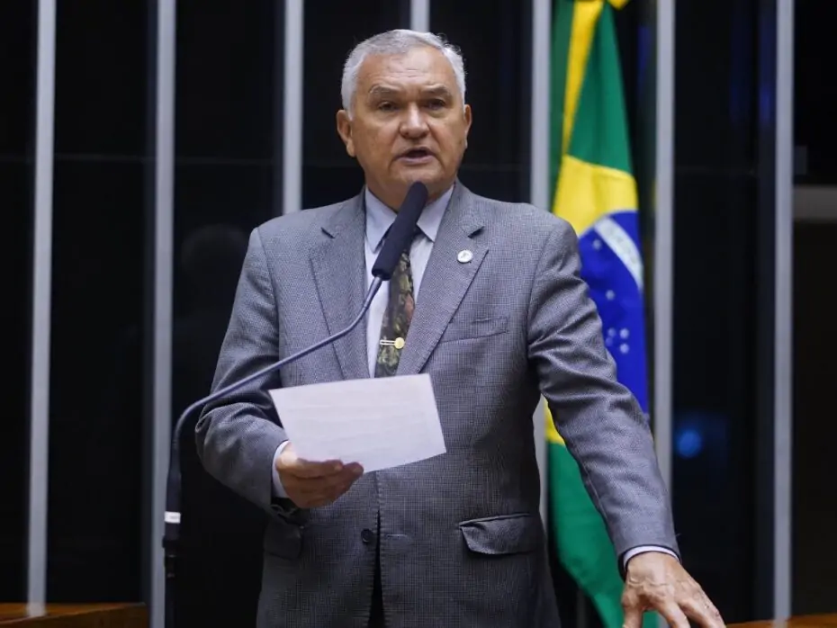 Girão lança pré-candidatura a prefeito de Natal e se coloca à disposição de Álvaro Dias