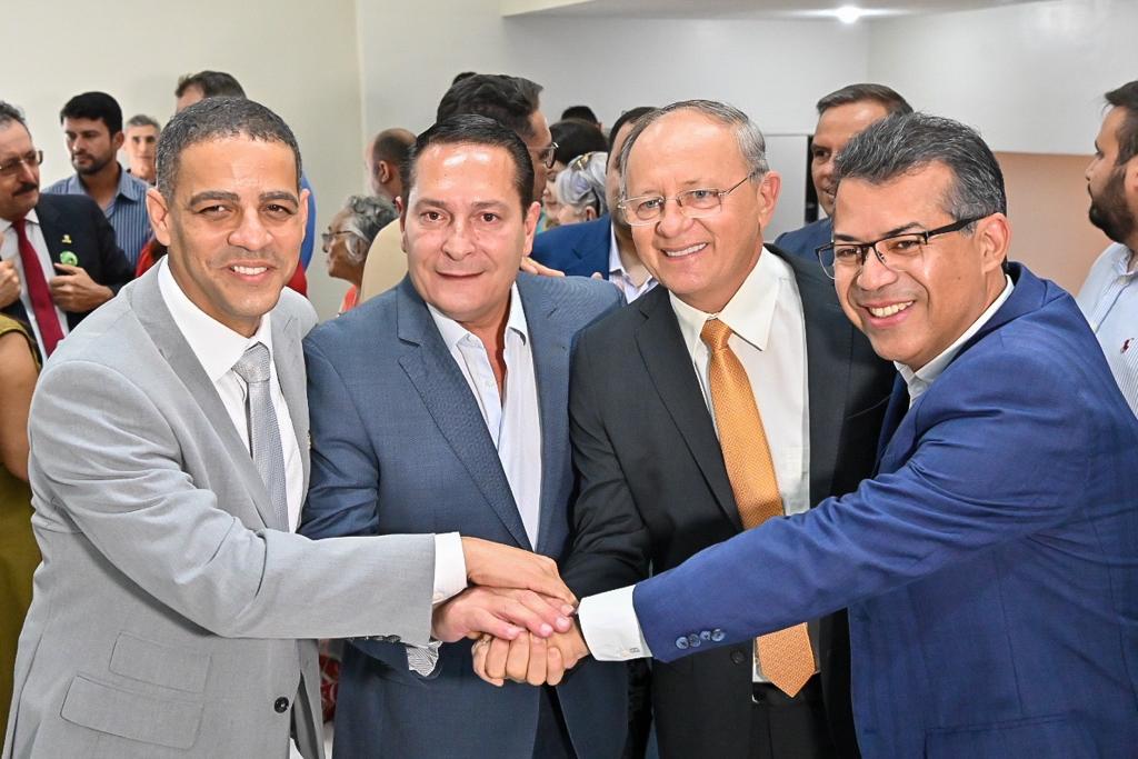 Ezequiel destaca que Assembleia trabalha em conjunto com a Fecam e as Escolas do Legislativo