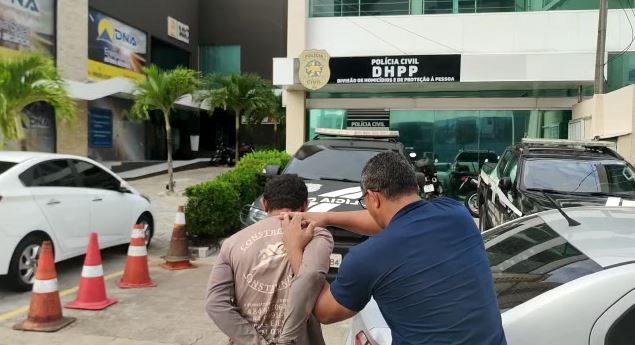 Polícia Civil prende indiciado por homicídio qualificado na Grande Natal; vítima foi espancada na rua