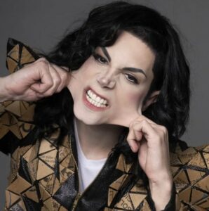 Fanático por Michael Jackson gasta R$ 210 mil em plásticas para se parecer com artista