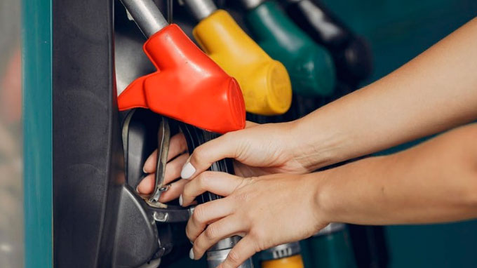 Gasolina deve subir em 22 estados e no Distrito Federal com novo ICMS