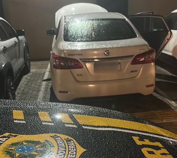 Suspeitos de assaltos são presos pela PRF em Parnamirim