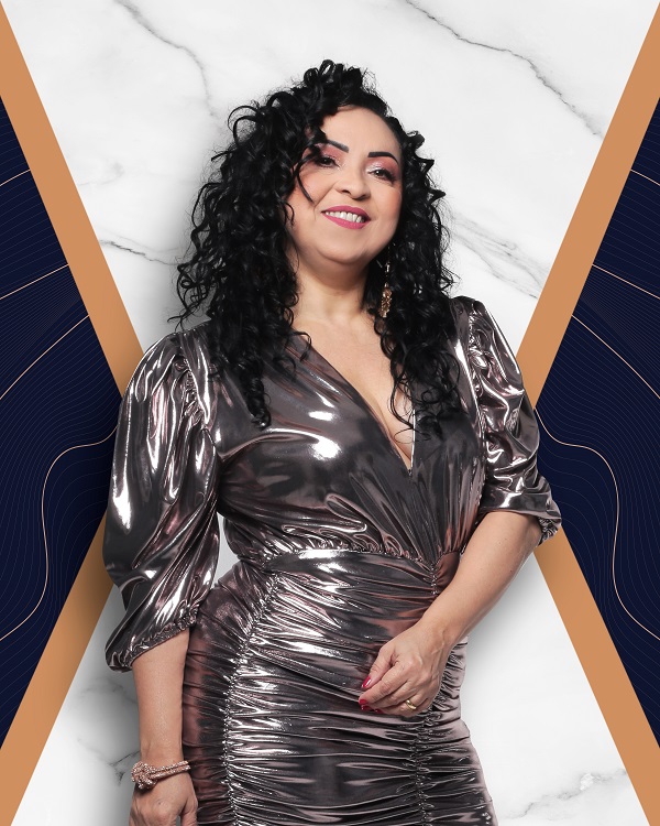 Show "Eliane - um brinde à Rainha" celebra os 40 anos de carreira da cantora Eliane, no Teatro Riachuelo