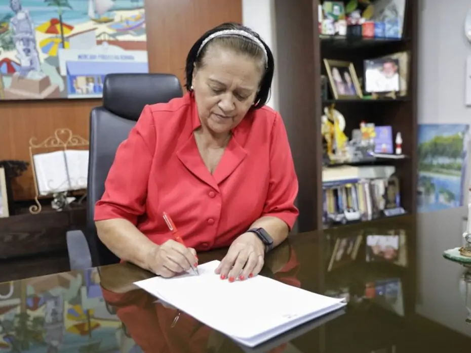 Fátima sanciona reajuste para professores e anuncia que 1ª parcela será paga no dia 15 de junho