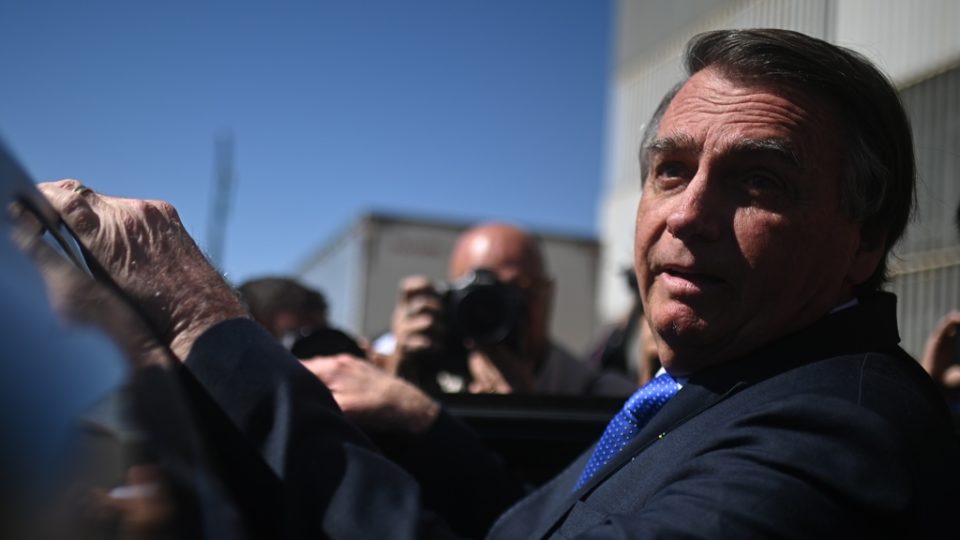 Bolsonaro diz que será uma “afronta” se TSE torná-lo inelegível