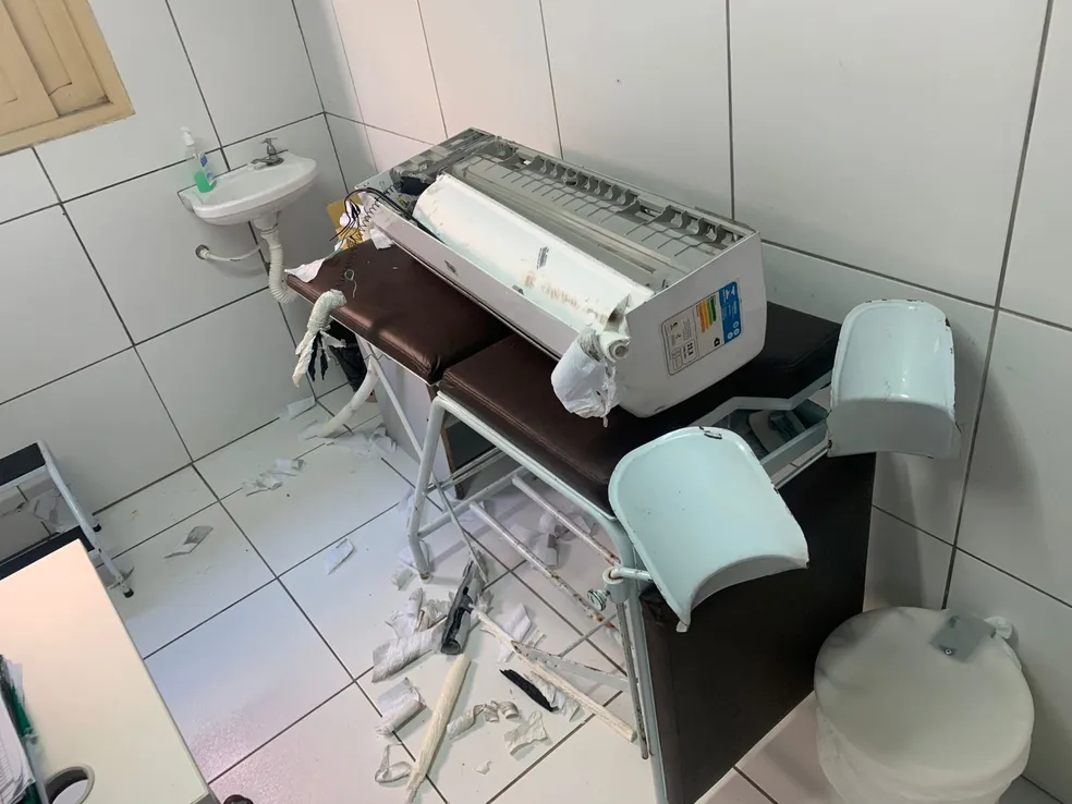 UBS na Zona Norte de Natal é invadida, fica sem energia e perde mais de 600 doses de vacinas