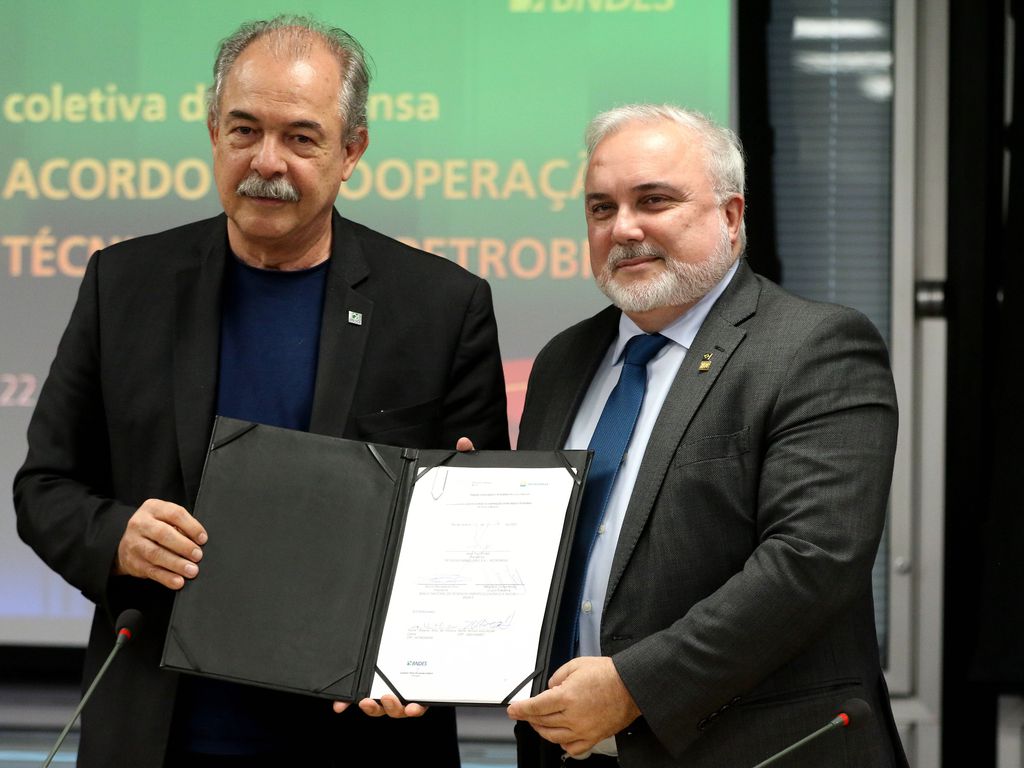 Jean Paul Prates rebate falas de ministro sobre oferta de gás no País