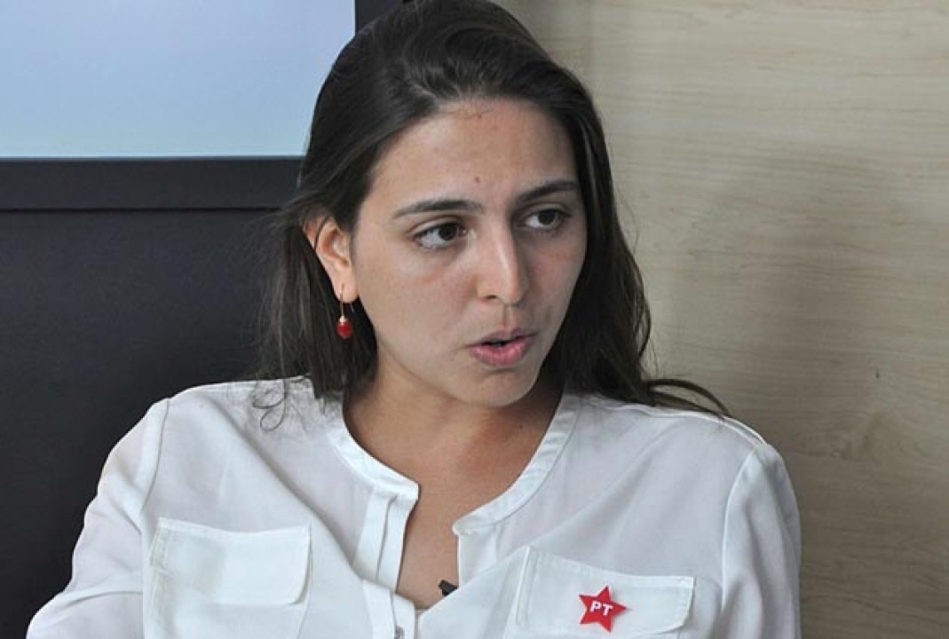 Natália veste a camisa de "empata obra" da engorda de Ponta Negra, e quer se eleger prefeita trabalhando contra Natal