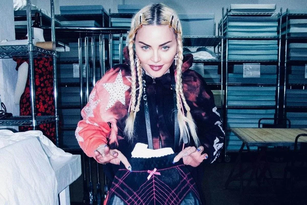 Madonna vomita “incontrolavelmente” e não sai da cama, diz site
