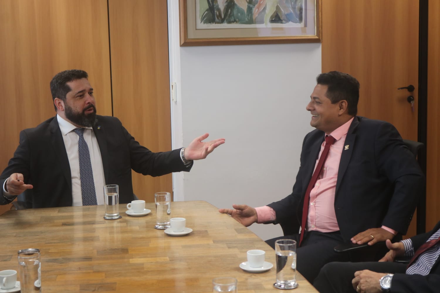 Em Brasília, prefeito Eraldo Paiva participa de reunião sobre "hub"com presidente dos Correios