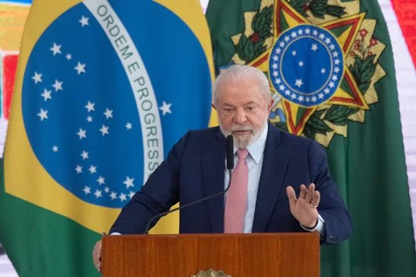 Por ordem de Lula, Planalto adia novamente lançamento do Novo PAC