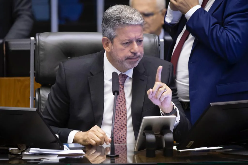 Lira apela à reforma tributária: “Não vamos transformar numa batalha”