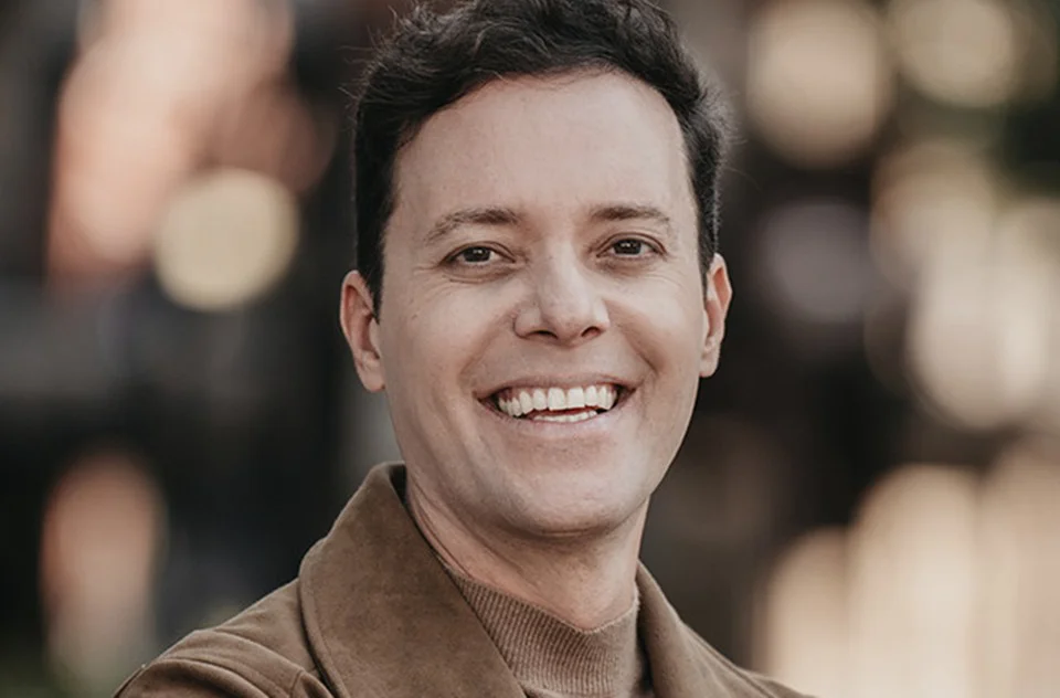 Pastor André Valadão incita fiéis a matarem pessoas LGBTQIA+ e gera revolta nas redes sociais