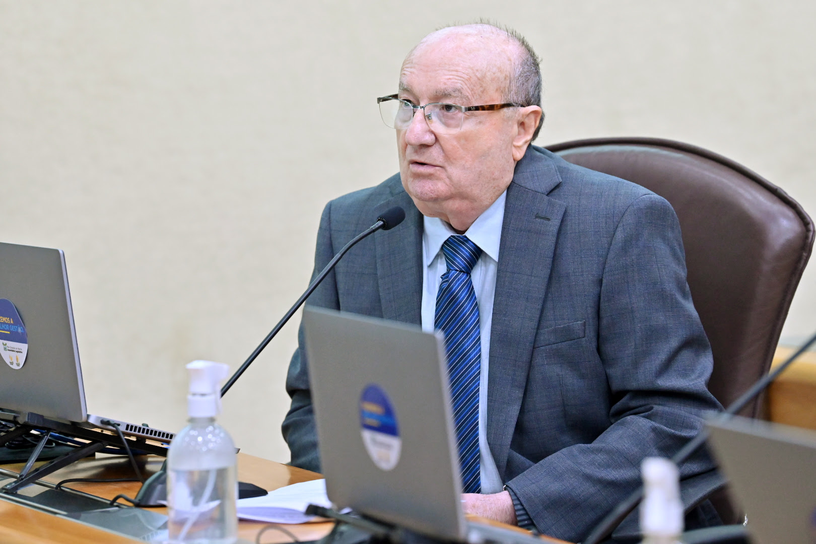 José Dias volta a questionar majoração de alíquota e repasse de recursos