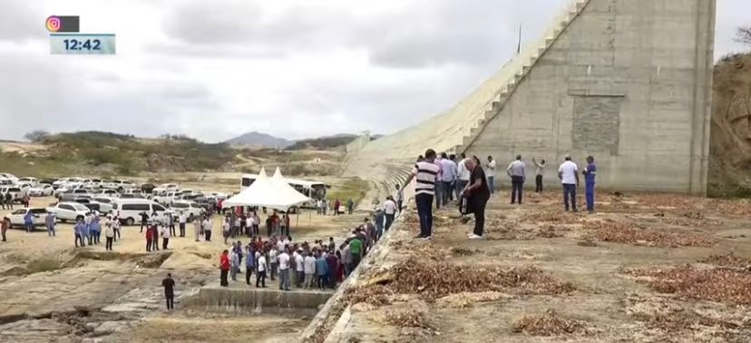 Ministro anuncia investimento de R$6 bilhões em obras hídricas no RN durante visita à Barragem de Oiticica