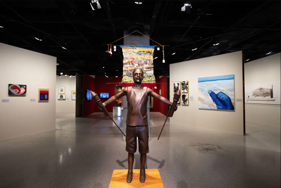 Artistas potiguares Daniel Lima e Judson Takará participam de exposição no Sesc Belenzinho, em São Paulo