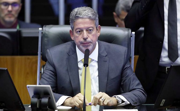 Câmara decide votar desoneração semana que vem e discute tirar medida que favorece municípios