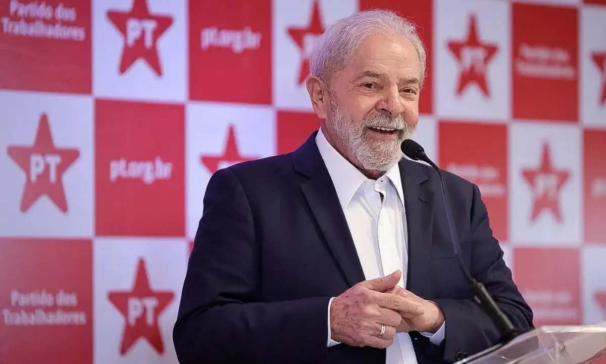 PT defende reeleição de Lula em 2026: “preparar as bases para um quarto governo"