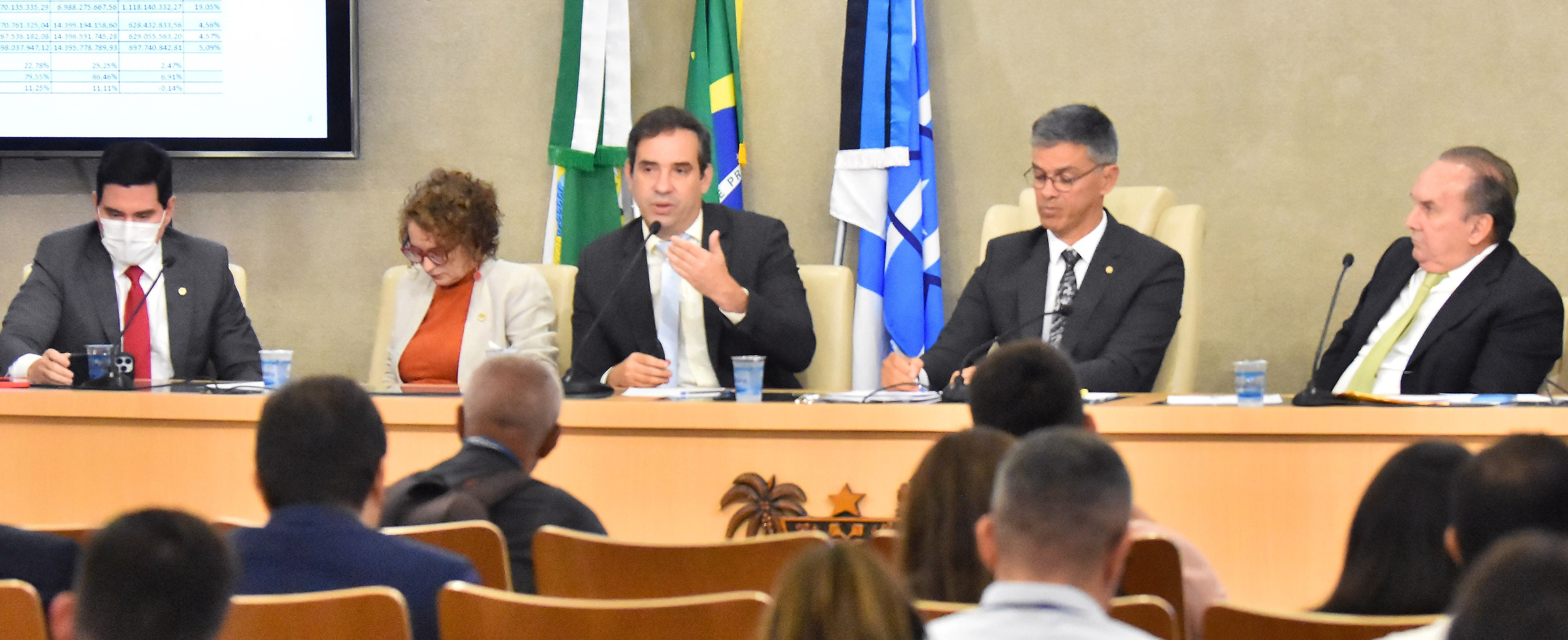 Secretário de Fátima diz que não vai ter aumento para servidores, chama de "caos" a situação do RN e depois corrige para “desequilíbrio” financeiro