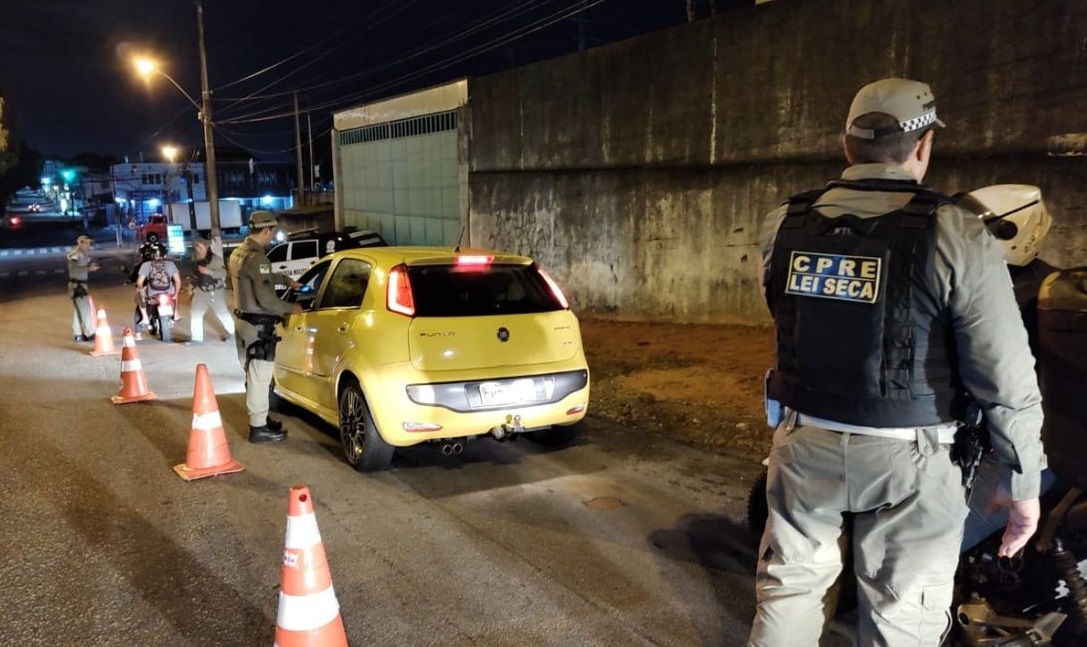 Taxista se recusa a fazer teste do bafômetro e é autuado pela Lei Seca em Natal