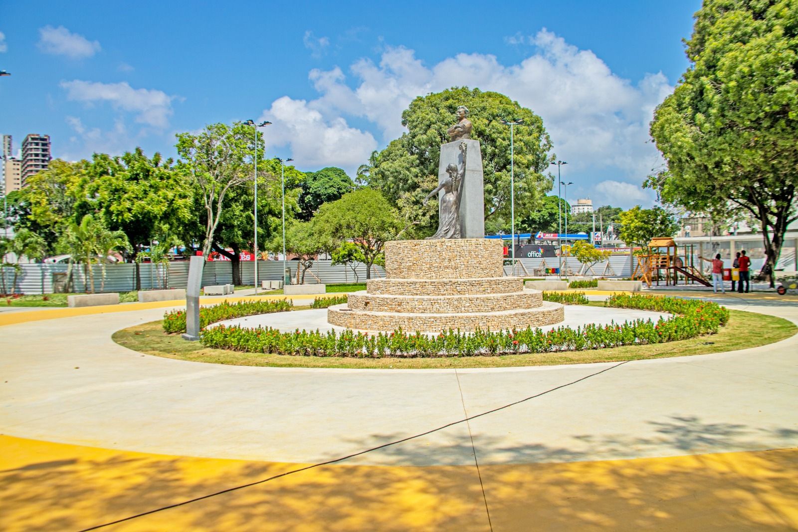 Moderna e funcional: população de Natal recebe sábado a nova praça Pedro Velho; Prefeitura investiu R$ 2,5 milhões