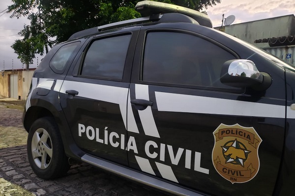 Professor do RN é preso suspeito de armazenar pornografia infantil em casa