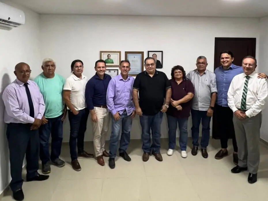 Álvaro Dias reúne vereadores e articula “chapão” no Republicanos com ao menos 9 candidatos à reeleição para a Câmara