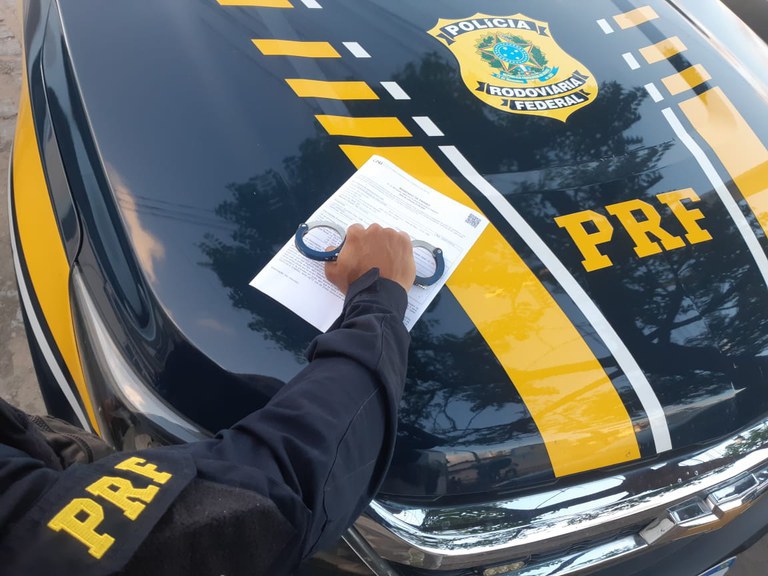 PRF em apoio a Polícia Federal prende traficante internacional de drogas na Grande Natal