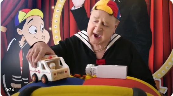 Quico, do Chaves, é criticado por propaganda contra imigração ilegal nos EUA