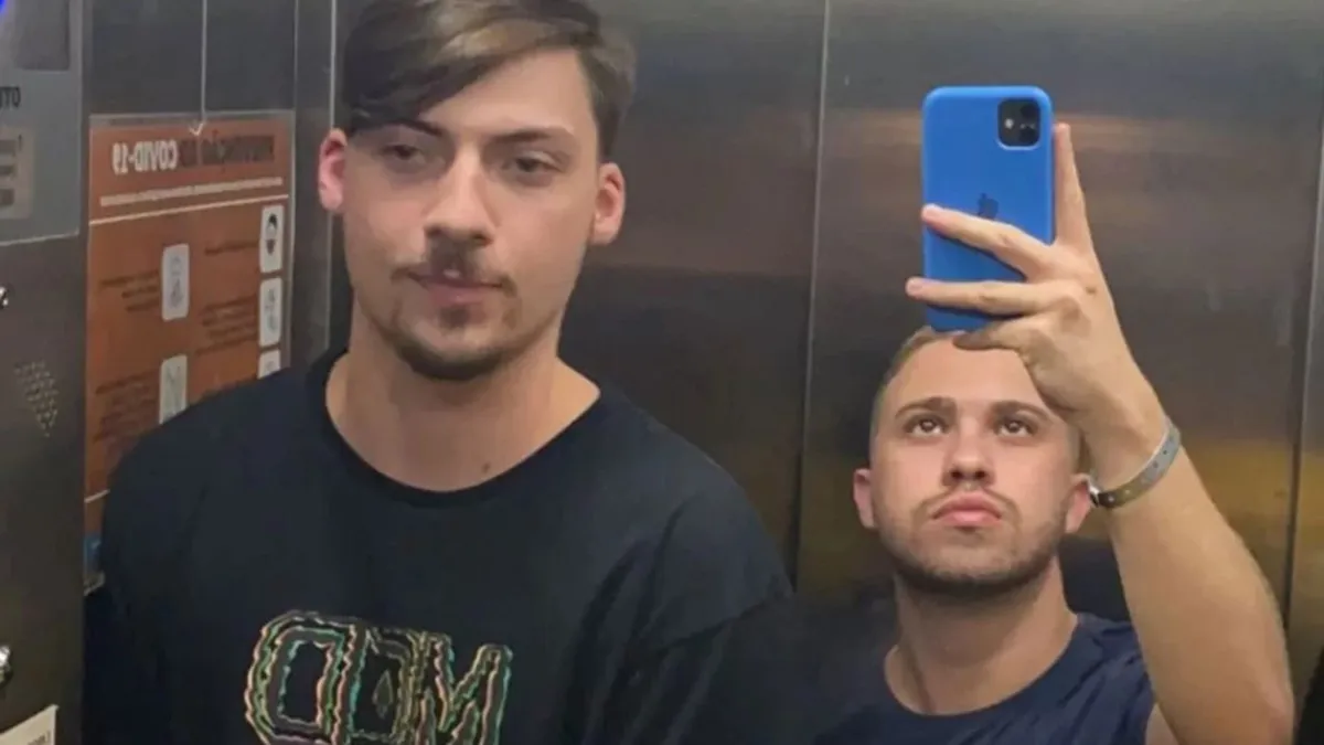 NUDES?! Ex-assessor de Jair Renan vaza fotos íntimas do filho de Bolsonaro na cama; confira