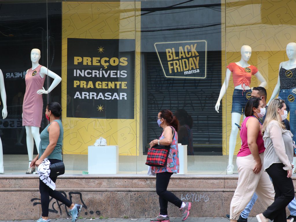 Black Friday: Natalense deve gastar em média R$ 744, aponta Fecomércio RN