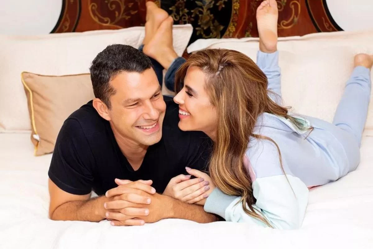Álbum de casamento de Wanessa e Marcus Buaiz é encontrado no lixo