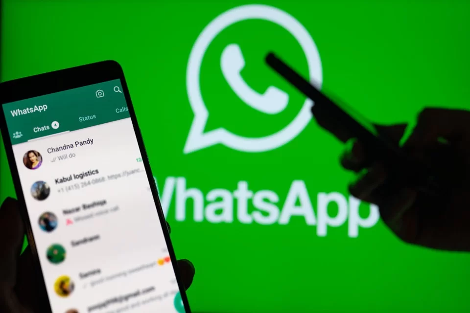 WhatsApp lança chamadas de voz sem toque para grupos maiores