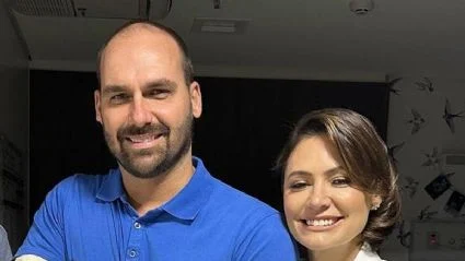 Eduardo Bolsonaro reage após Cid dizer que ele e Michelle incitavam golpe: “cortina de fumaça”