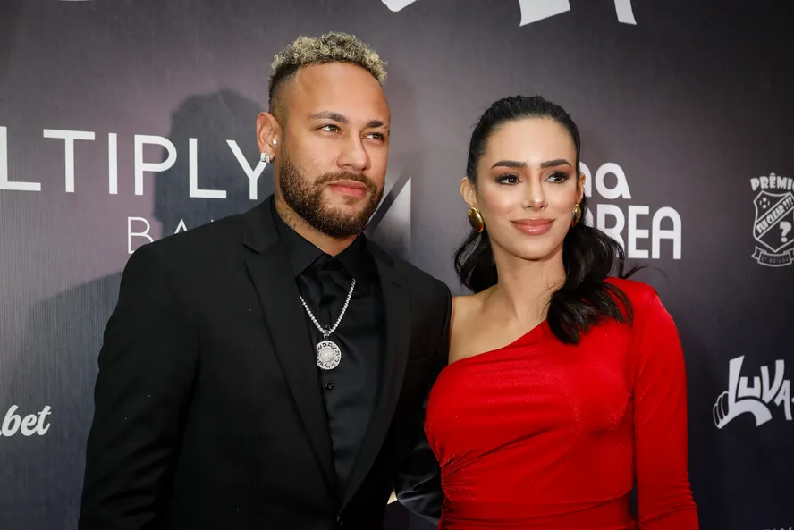 Neymar e Bruna Biancardi encerram noivado após polêmicas